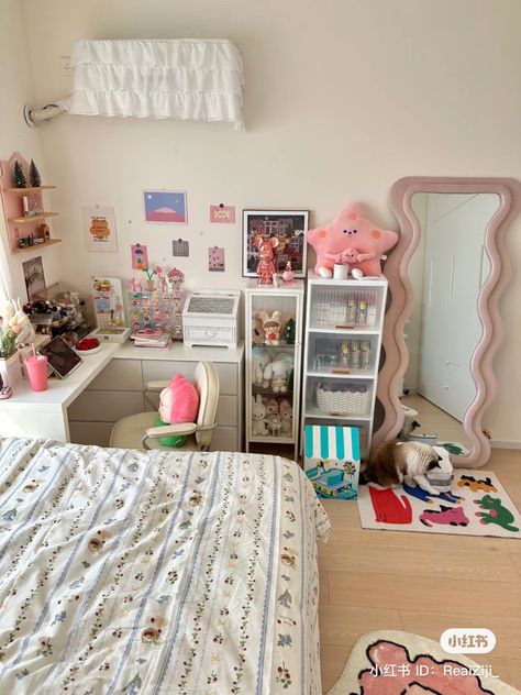 room, room inspiration, roomspo, room inspo, beige room, minimalistic room, minimal, white room, light room, pink room, pink room decor Small Room Makeover, Easy Room Decor, Cute Diy Room Decor, Dekorasi Kamar Tidur, Pinterest Room Decor, Preppy Room Decor, Study Room Decor, Small Bedroom Decor, Stylish Office