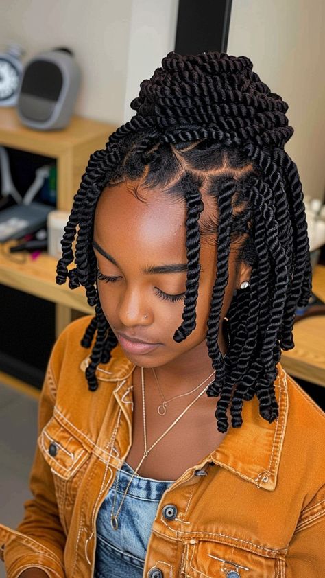 25 Big Twist Braids Hairstyles That Will Take Your Breath Away Big Twist Braids, Big Twist Braids Hairstyles, Twist Braids Hairstyles, Marley Twist Hairstyles, Hair Styles Long Hair, Braids Styling, Spring Twist Hair, Afro Twist, Hairstyle Wedding