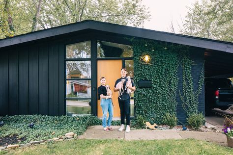 Wall Of Shelves, Mid Century Modern House Exterior, All Black Kitchen, Mid Century Modern Exterior, Mid Century Exterior, Mid Century Ranch, Ranch Exterior, Mcm House, Midcentury Home