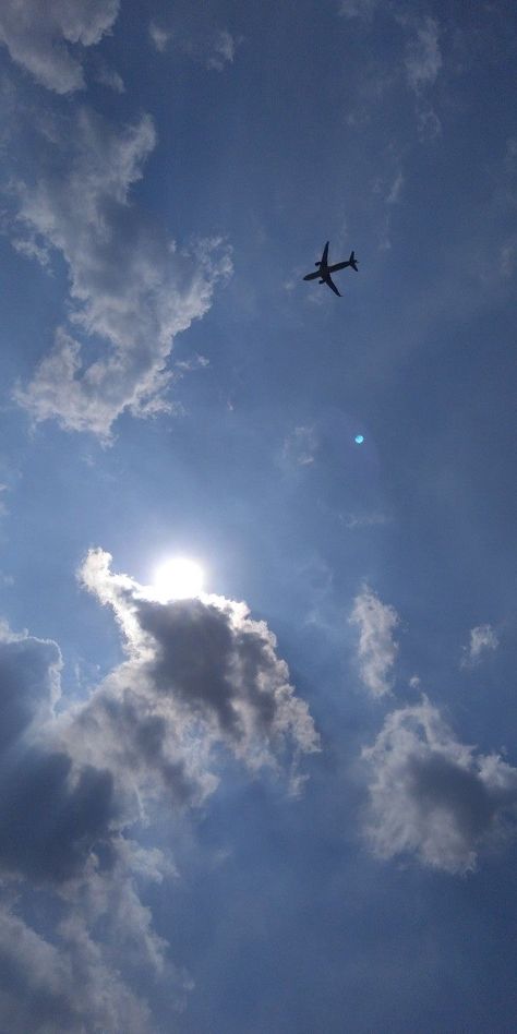 #sky Flying In The Sky, Airplane Flying, Sky Photography Nature, Buku Skrap, Sky Pictures, Fotografi Alam Semula Jadi, Tumblr Photography, Pretty Sky, White Clouds