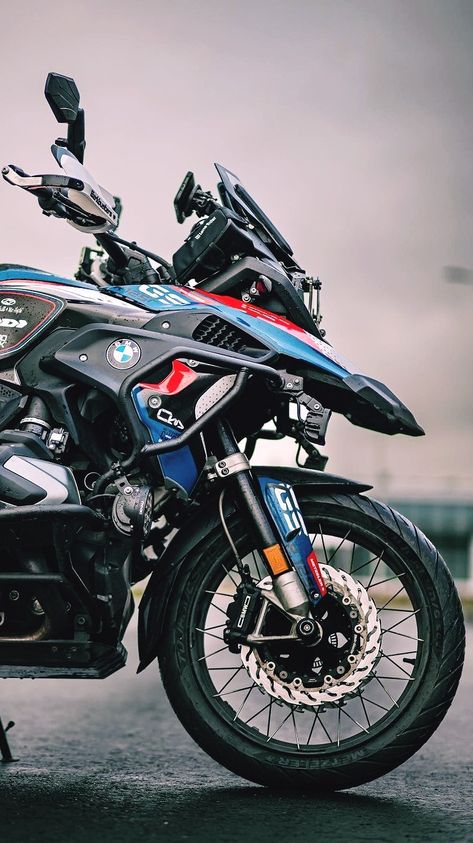 Bmw 1250 Gs Adventure Wallpaper, Bmw Gs 1200 Adventure, Bmw R1250 Gs Adventure, Motard Bikes, Adventure Bike Motorcycles, Bike Wallpaper, Wanderlust Tattoo, Bmw Touring, Street Bike