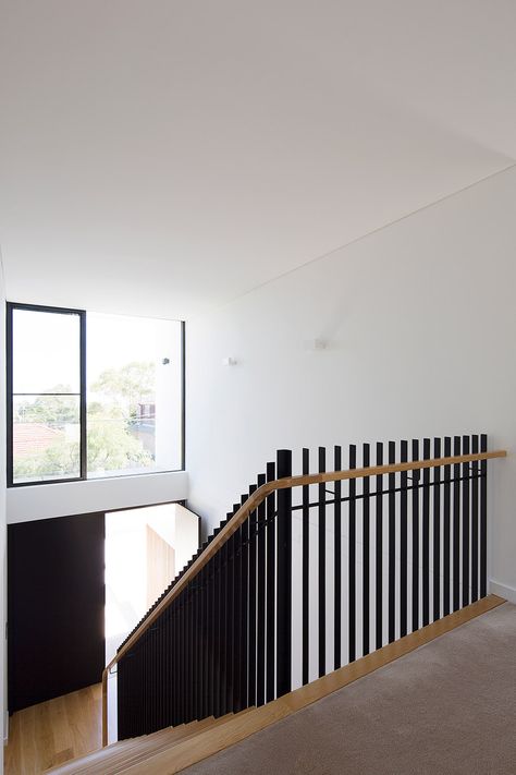 Porch Balustrade, Balustrade Design, Warm Minimalism, Modern Railing, Modern Stair Railing, Staircase Design Modern, Stairs Design Interior, Staircase Handrail, Stair Railing Design