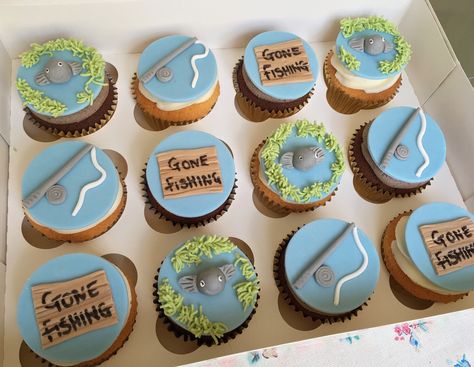 Fishing Theme Cupcakes Cupcakes Fishing Theme, Fishing Theme Cupcakes, Fishing Cupcakes For Men, Mum Cupcakes, Hunting Cupcakes, House Cupcakes, Fish Cupcakes, Ideas For Fathers Day, Fishing Cupcakes