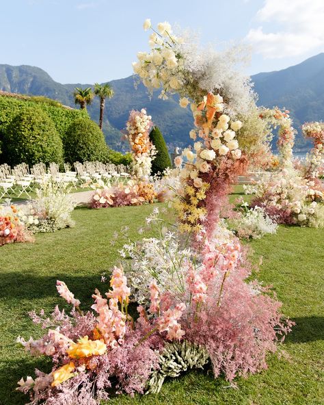 An Outstanding Three-Day Wedding on Lake Como Filled with Performances✨ This beautiful wedding weekend at @villa_balbiano, planned by @bespokeuniqueweddings, was extraordinary! Every detail was meticulously executed, from the arrival of the bridal @dolcegabbana couture dress, escorted by a team of bodyguards and a brand team, to the breathtaking daytime fireworks across three barges. The sophisticated and ethereal floral arrangements, along with the immersive live show, added to the wow ambi... Walk Down The Aisle, Wedding Weekend, Walking Down The Aisle, Wow Products, Flower Frame, Unique Weddings, Fireworks, Beautiful Weddings, Wedding Events