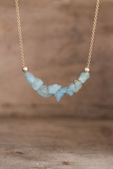 قلادات متدلية, Scorpio Necklace, Raw Stone Jewelry, Raw Aquamarine, Raw Crystal Jewelry, March Birthstone Jewelry, Chakra Necklace, Aquamarine Necklace, Crystal Jewellery