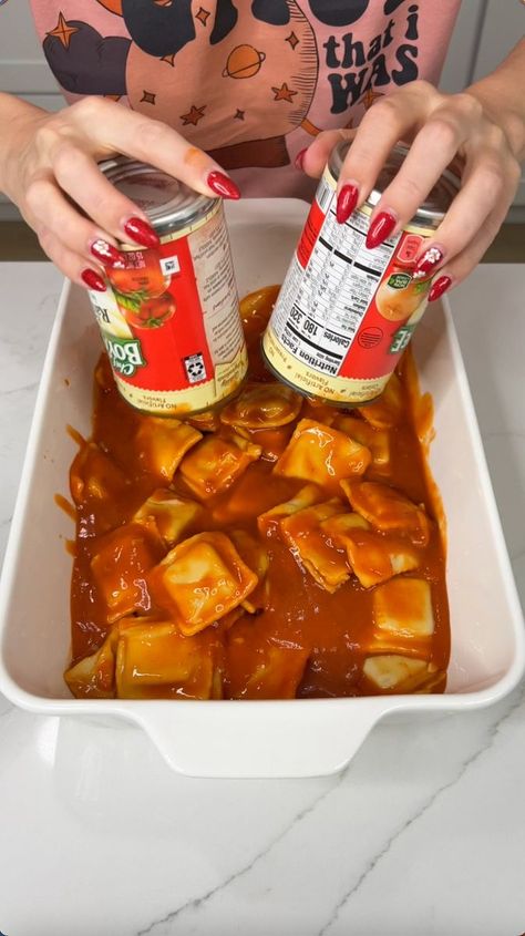 Chef Boyardee Ravioli Casserole, Chef Boyardee Ravioli Recipe, Canned Ravioli Recipes, Chef Boyardee Recipes, Ravioli Meals, Fast Supper Ideas, Chef Boyardee Ravioli, Ravioli Dishes, Frozen Ravioli Recipes