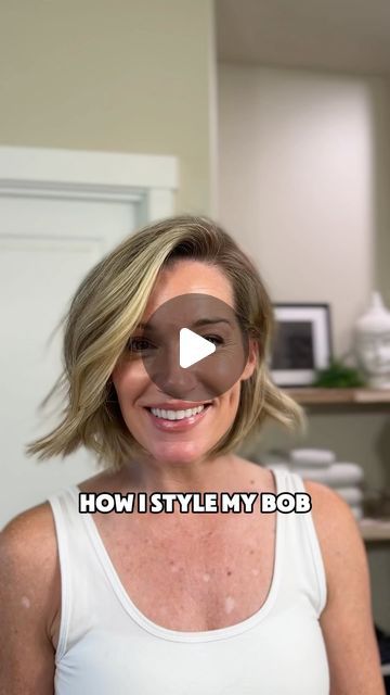 Curling A Bob With A Flat Iron, How To Curl Bob With Flat Iron, How To Curl A Short Bob, How To Style Thick Hair, How To Curl A Bob Haircut, Wavy Bob Tutorial, Flat Iron Waves Short Hair, Center Part Bob, How To Style A Bob