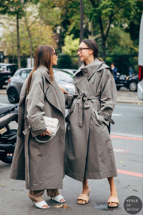 Chloe Harrouche, Beatrice Gutu, Scandinavian Style Clothes, Minimalist Casual Outfit, Minimalist Fashion Women Outfits, Cozy Rainy Day Outfit, Rainy Day Outfits, Cozy Rainy Day, Coffee Date Outfits