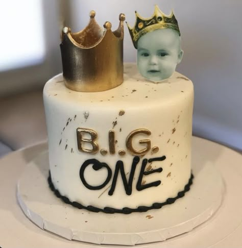 Biggie 1st Birthday Cake, The Big One Notorious Birthday Cake, Biggie Smalls Cake Smash, Notorious 1 Birthday Cake, Biggie Birthday Cake, Notorious One Cake Smash, The Notorious One Birthday Cake, First Birthday Biggie Smalls, Biggie Smalls First Birthday Party Cake