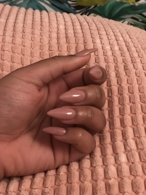 Nude Classy Almond Nails, Brown Acrylic Nails, Milky Nails, Nude Nail Designs, Simple Gel Nails, Work Nails, Almond Acrylic Nails, Acrylic Nails Coffin Short, Short Acrylic Nails Designs