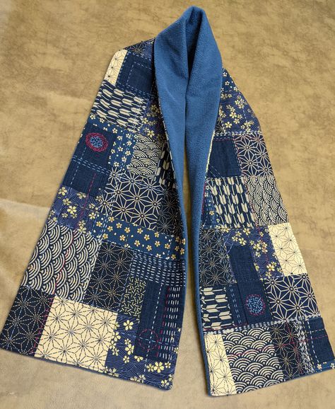 Quilted Scarf Pattern, Fun Embroidery Ideas Clothes, Boro Stitching Tutorials, Sashiko Scarf, Boro Scarf, Sewing Scarves, Boro Stitching, Sashiko Pattern, Sashiko Stitching