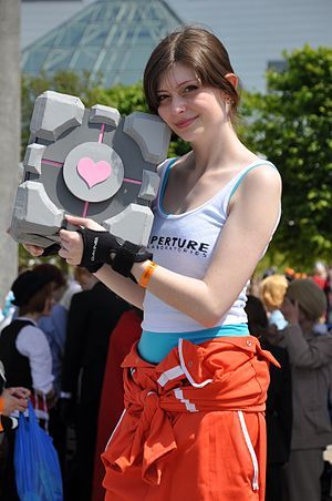 Chell (Portal) - Wikipedia, the free encyclopedia Chell Cosplay, Portal Cosplay, Chell Portal, Shed Room, Cosplay Photoshoot Ideas, Best Costume Ever, Companion Cube, Portal Art, Best Costumes