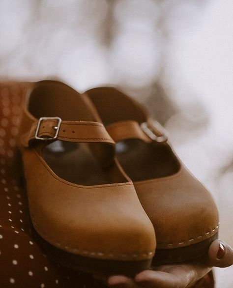 A better Wednesday with summer vibes all over! And our Mary Jane clogs got that vibe we need! 🌸⁠ ⁠ #handmadeclogs #summeroutfits #sandgrensclogs #clogs ⁠ #wednesdayvibes Sandgrens Clogs, Good Wednesday, Mary Jane Clogs, Cork Sandals, Wooden Clogs, Mary Janes, Summer Vibes, We Need, Cork