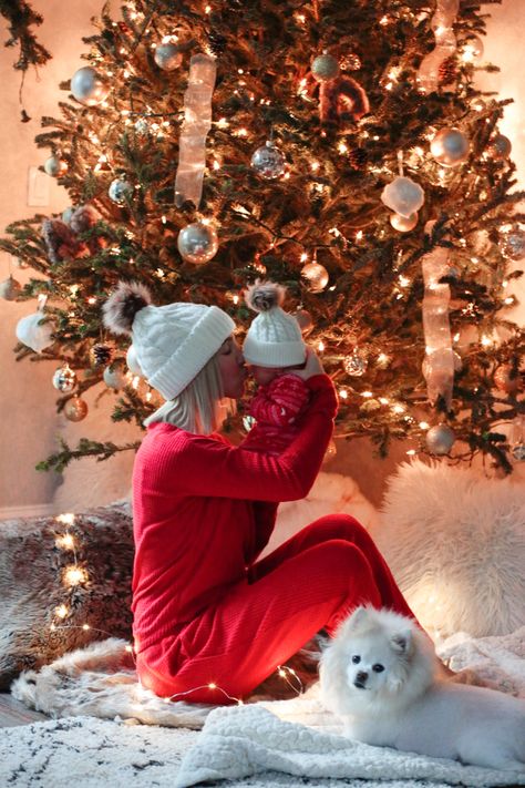 Matching Family Christmas Pajamas Photo, Christmas Photoshoot For Infants, Matching Christmas Pajamas Newborn, Mom And Baby Christmas Tree Photo, Family Christmas Pictures With Infant, Newborn On Christmas, Holiday Infant Photos, Baby And Mom Christmas Pictures, Mom Dad Baby Christmas Pictures