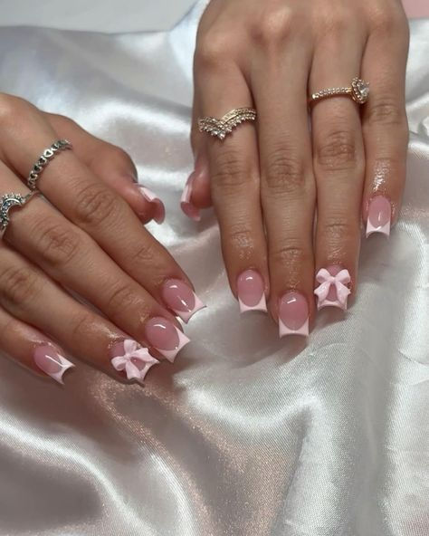 Nails Inspo Aesthetic Valentines Day, Short Nail Sets Acrylic Design, Short Pink And Silver Nails, Valentine’s Day Nail Ideas For Short Nails, Pink Quince Nails Short Simple, French Tips With Pink Bow, Acrylic Nails For February, Pink Bow Nails Square, Pink Ballerina Nails Short