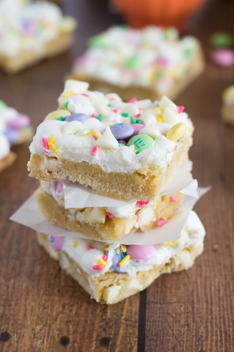 Easter Confetti Bars Confetti Bars, Coconut Dessert, Easter Desserts, Easter Desserts Recipes, Brownie Desserts, Diy Desserts, Slow Cooker Desserts, Oreo Dessert, Easter Dessert