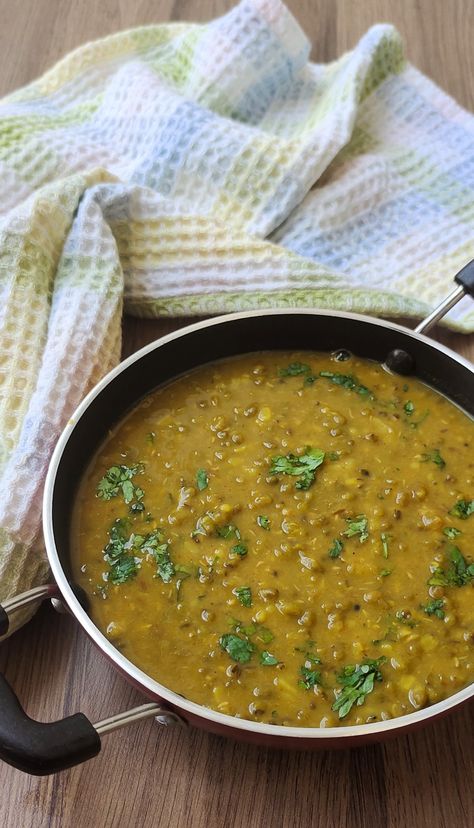 Moong beans, moong bean dal, sabut moong dal, akha Mag Ni Dal, dal, legumes Green Moong Dal Recipe, Gujarati Dal, Moong Dal Recipe, Vegetarian Platter, Gujarati Cuisine, Dal Recipe, Moong Dal, Coconut Milk Curry, Tasty Vegetarian Recipes