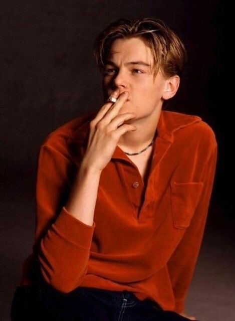 Leonardo Dicaprio Photoshoot, Titanic Funny, Famous Directors, Leonardo Dicaprio 90s, Young Leonardo Dicaprio, Leo Dicaprio, Celebrities Humor, Club Kids, Funny Wallpaper