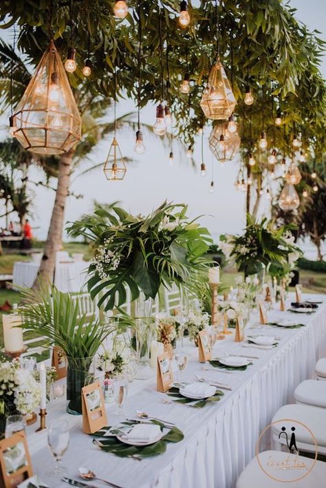 Tropical Greenery Wedding, Jungle Wedding, Tropical Wedding Theme, Greenery Wedding Decor, Dream Beach Wedding, Tropical Greenery, Tulum Wedding, Beach Wedding Decorations, Bali Wedding