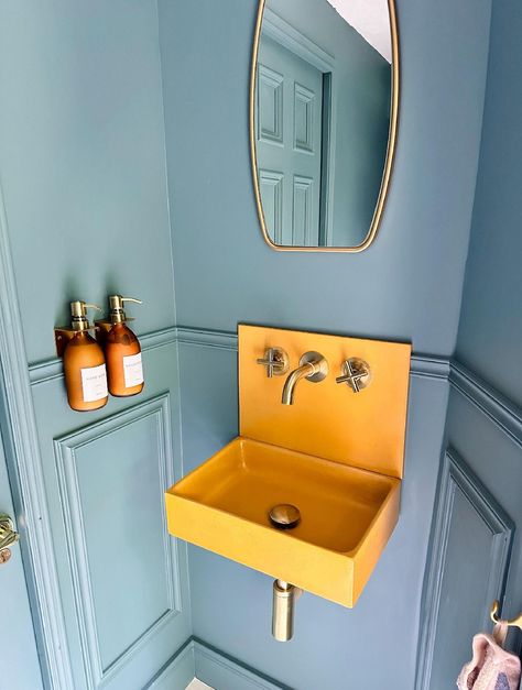 Elevate your bathroom with our Backsplash Washbasin in yellow deep corn. Its sleek, minimal design blends effortlessly with any decor, offering both style and practicality with its protective backsplash. Perfect for creating your ideal bathroom retreat. Size : 41 x 27,5 x 10 h / cm | 15.75 x 11 x 4 h / inches - The faucet and drain are not included in the price. - Available in all Colors ( see samples ) - If you wish to pair a metal drain with a colored cover to match your sink, click here : htt Built In Bathroom Sink, Striped Subway Tile Bathroom, Tiny Bathroom Inspiration, Toilet Sink Ideas, Toilet Color Ideas, Blue And Marble Bathroom, Colorful Faucet, Moss Green Bathroom, Pale Yellow Bathroom