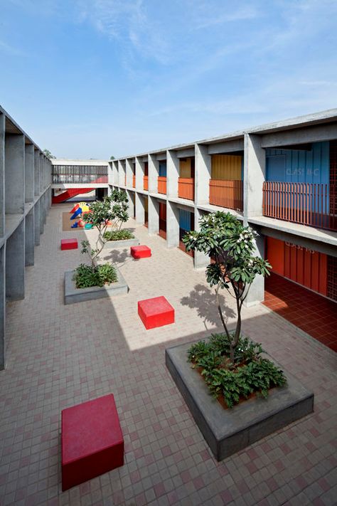 Khosla Associates, Kindergarten Architecture, School Building Design, Kindergarten Design, School Interior, Education Architecture, School Building, Facade Architecture, Facade Design