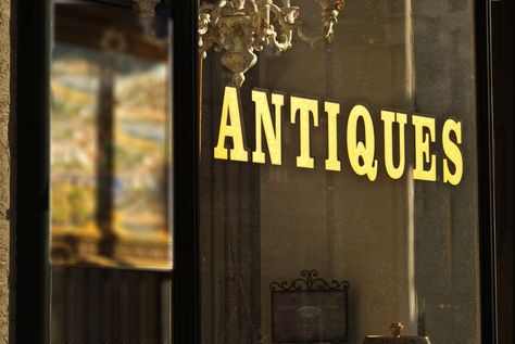 30 Vintage Antique Store Names Day Trips In Nj, Window Lettering, Vintage Store Ideas, Vestidos Retro, Where To Sell, Window Signs, Lettering Style, Scenic Byway, Antique Store