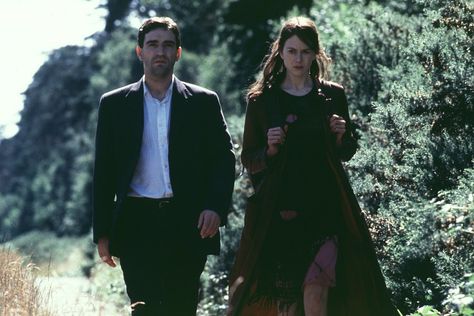 Ben Chaplin & Nicole Kidman in Birthday Girl (2002) Ben Chaplin, Nicole Fashion, Movie Birthday, Nicole Kidman, Birthday Girl, Nun Dress, Good Movies, Girl Birthday, Film