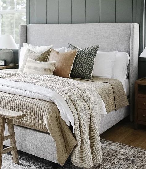 Comforter For Gray Headboard, Upholstered Beds Light Grey, Grey Apolstered Headboard Bedroom, Grey Bed With Beige Bedding, Guest Bedroom Headboard Ideas, Bedroom With Gray Bed Frame, Bedding With Gray Headboard, Gray Bedframe Room, Light Grey Headboard Bedroom Ideas Decor