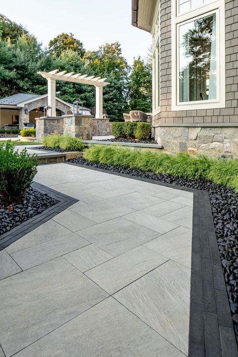 Modern Exterior Design, Unique Patios, Arizona Backyard, Zen Rock Garden, English Garden Design, Pavers Backyard, Patio Slabs, Cottage Garden Design, House Design Pictures