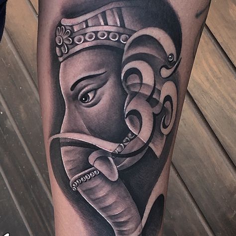 Lord Ganesha Tattoo, Buddhist Symbol Tattoos, Goa Tattoo, Hindu Tattoos, Trishul Tattoo Designs, Ganesh Tattoo, Trishul Tattoo, Chicanas Tattoo, Private Tattoos