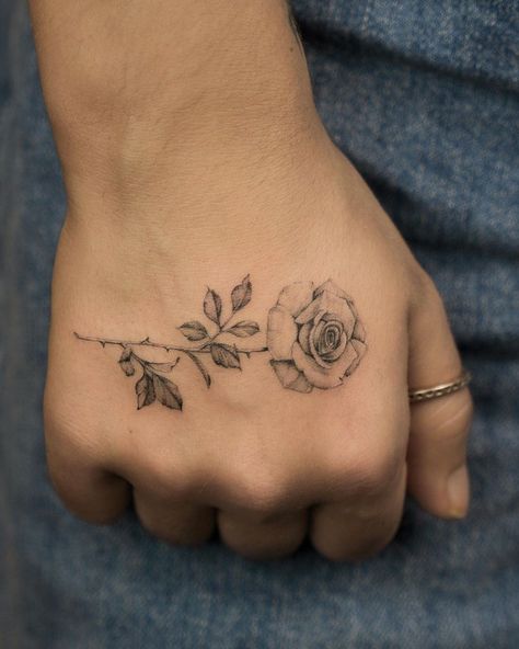 Glass Tattoo, Tattoo Designs For Men, Rose Tattoo Design, Cute Rose, Ink Master, Tattoo Designs For Women, Tattoo Designs Men, Rose Tattoo, Beautiful Rose