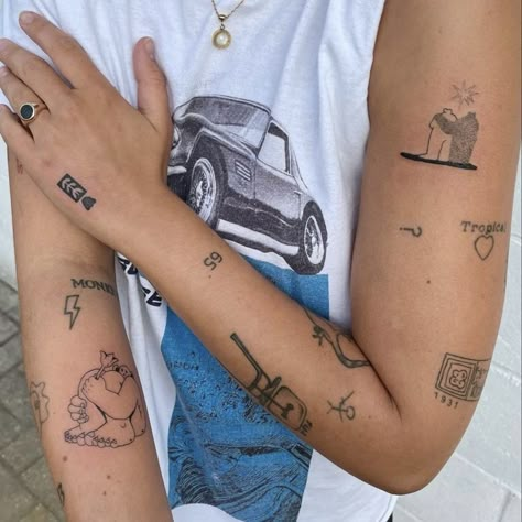 Subtle Self Love Tattoo, Funky Fine Line Tattoo, Trashy Tattoos Women, Random Small Tattoos Sleeve, Patchwork Tattoo Ideas Upper Arm, Waiting Room Tattoo, Fine Line Patchwork Tattoo, Tattoos For Artists, Scattered Tattoos Sleeve Women