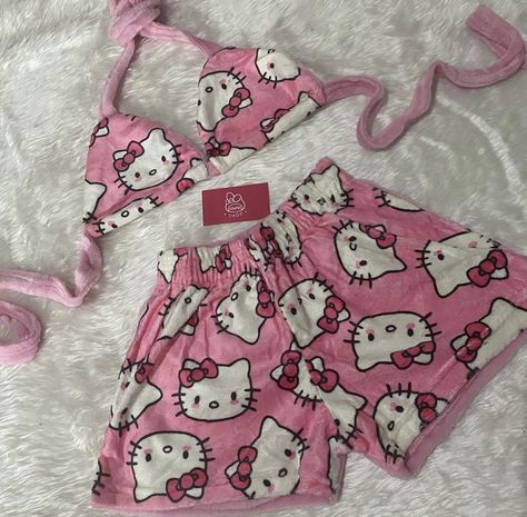 Pjs Hello Kitty, Batman Pjs, Clothes Hello Kitty, Hello Kitty Pjs, Hello Kitty Pajamas, Sanrio Clothes, Kitty Clothes, Hello Kitty Rooms, Hello Kitty Clothes