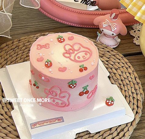 Sanrio Cake, Bolo Da Hello Kitty, 14th Birthday Cakes, Korean Cake, Mini Cakes Birthday, Creative Birthday Cakes, Hello Kitty Cake, Simple Birthday Cake, Cat Cake