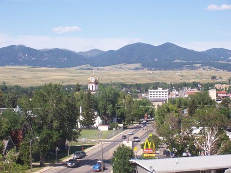 lewistown mt | lewistown mt detailed profile lewistown mt houses data montana forum Lewistown Montana, America Aesthetic, Abandoned Town, Montana Homes, Home Id, Montana State, Big Sky Country, Middle Of Nowhere, Do It Again