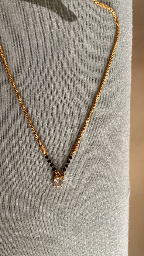 Office Wear Mangalsutra, Black Bead Chains Gold, Black Mangalsutra Designs, Simple Mangalsutra Design Gold Jewellery, Chain Mangalsutra Designs, Gold Chain With Black Beads, Antique Mangalsutra Designs, Fancy Mangalsutra Designs Gold, Gold Black Beads Mangalsutra