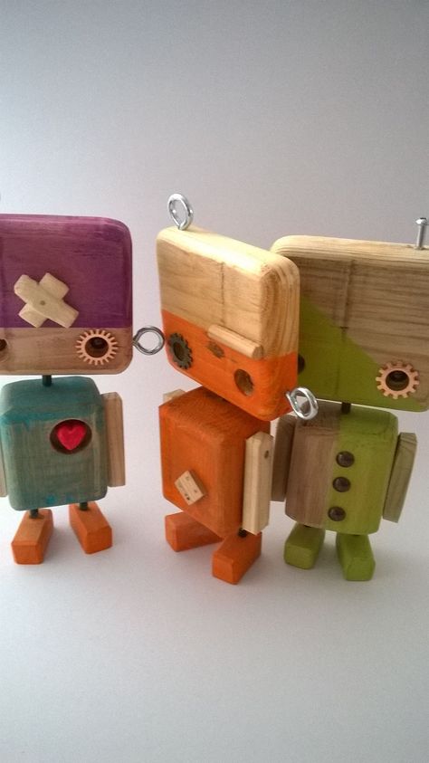 Recycled Robot, Learn Woodworking, Wood Creations, Wood Toys, Wooden Crafts, Woodworking Tips, Diy Toys, Art Toy, Wooden Toys