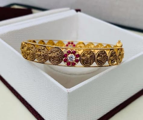 Kasu Bangles, Ruby Necklace Designs, Kids Bangles, Men Jewellery, Ruby Bangles, Bangle Design, Gold Bridal Necklace, Gold Bangles For Women, Diamond Bracelet Design