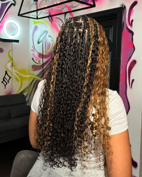 🖤💛Two tone boho braids -medium boho - mid back length - 1.5 bundles #braidzbrazy . . . . . . . . . . . #braids #bohobraids #bohobraidsbirmingham #knotlessbraids #birminghambraider #braidsbirmingham #stitchbraids #stitchbraidsatl #beautystudio #hairinspo #skunkstripebraids #peakaboohair #explore #boxbraids #fulanibraids #tapeinextensions #humanhairextensions Peak A Boo Hair, Braids Medium, Back Braid, Mom Hair, Stitch Braids, Fulani Braids, Tape In Extensions, Mom Hairstyles, Boho Braids