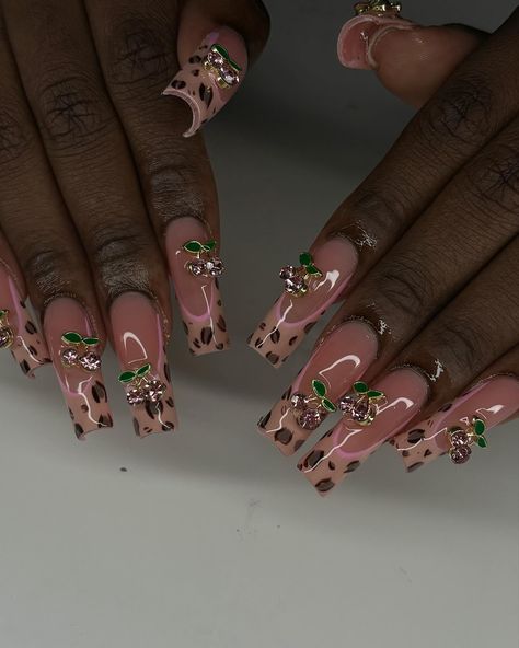 Cheetah print recreation🩷🐆🤎 #gelxnails #apres Cheta Print French Tips, Pink Cheetah Nails, Holloween Nails, Cheetah Nails, Duck Nails, Pink Cheetah, Nails Black, French Tips, Birthday Nails