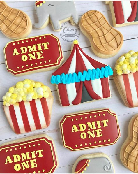 Circus Tent Cookies Decorated, Carnival Cookies Ideas, Carnival Birthday Party Cookies, Greatest Showman Cookies Decorated, Carnival Theme Cookies Decorated, Circus Themed Cookies, Carnival Cookies Decorated, Circus Cookies Decorated, Dumbo Cookies