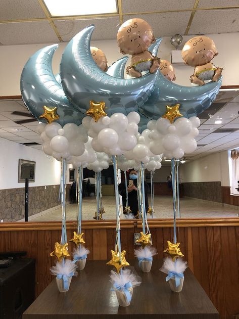 Moon And Cloud Centerpieces, Moon Balloon Centerpiece, Over The Moon Decorations, Twinkle Little Star Centerpiece Ideas, Over The Moon Centerpiece, Moon Centerpiece Ideas, Heaven Sent Baby Shower Theme, Moon Baby Shower Theme, Moon Stars Baby Shower