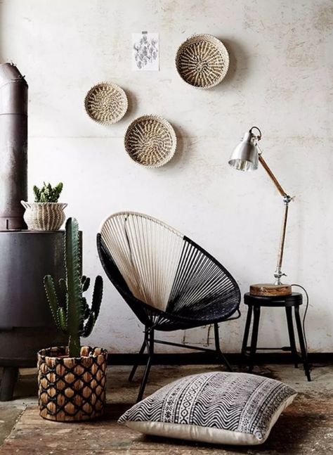 15 Reasons Why These Acapulco Chairs Will Make Your Room Chic Acapulco Chair, Decor Ikea, Unique Interior Design, 아파트 인테리어, African Decor, A Living Room, Scandinavian Home, Handmade Home, Home Fashion