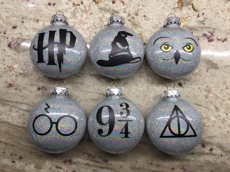 Svg Ornaments, Vinyl Christmas Ornaments, Harry Potter Christmas Ornaments, Cricut Ornaments, Harry Potter Ornaments, Clear Christmas Ornaments, Harry Potter Christmas Tree, Hogwarts Christmas, Harry Potter Christmas