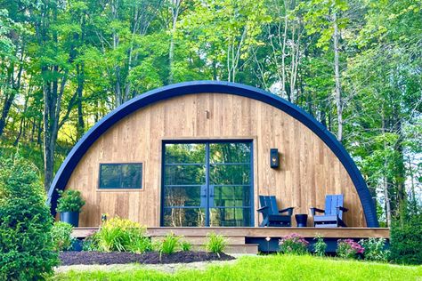 Quonset Homes, Quonset Hut Homes, Farm Cabin, Hut House, Quonset Hut, Prefab Home, Prefab Cabins, Modern Tiny House, Diy Building