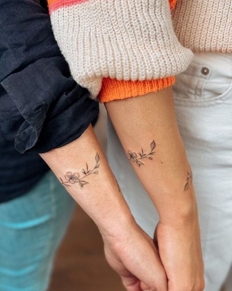 21 Small Meaningful Tattoos For Mother & Daughter Matching Wildflower Tattoos, Matching Tattoos For Daughter And Mom, Matching Tattoos With Mom And Daughter, Meaningful Mother Daughter Tattoos, Matching Tattoos Mother Daughter, Bunami Ink, Trinity Knot Tattoo, Fingerprint Tattoos, Puzzle Piece Tattoo