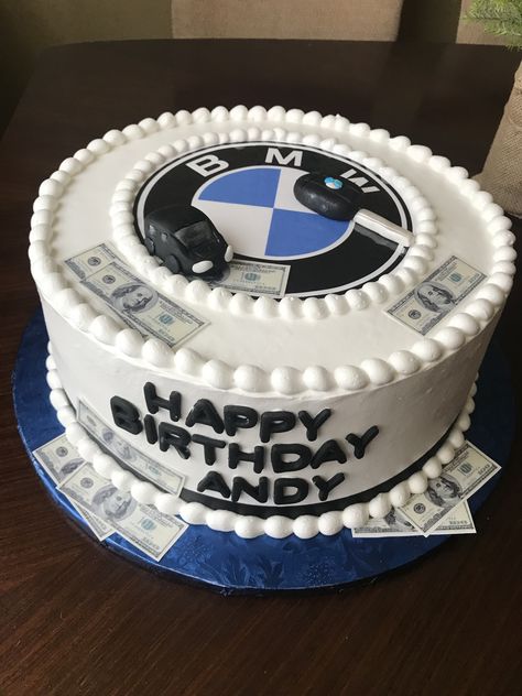 Bmw Cakes For Men, Tort Harry Potter, Motorcycle Birthday Cakes, Car Cakes For Men, Bf Birthday, Bmw Cake, Cakes Without Fondant, Motorcycle Birthday, Cars Birthday Cake