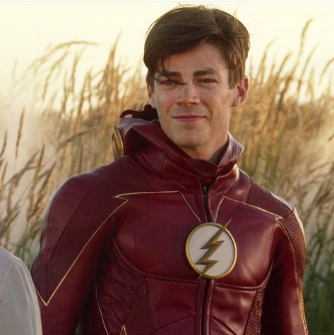 Flash Suit, Flash Costume, Barry Allen, Grant Gustin, Hair And Beauty, Sunderland, Best Hair, The Flash, Flash