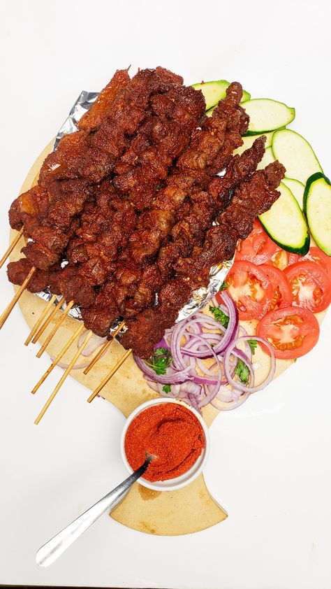 Suya Recipe, Suya Spice, Grub Hub, African Recipes Nigerian Food, African Foods, West African Food, Nigerian Recipes, Africa Food, African Cooking