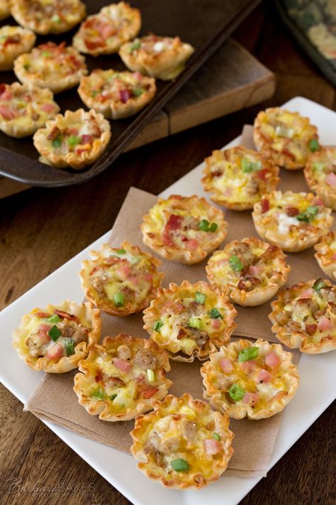 When Athens Foods asked me to create a brunch recipe using their crispy mini fillo shells my Meat Lovers Quiche came to mind. It's one of my most popular recipes, and turning it into a quicker, easier to make, fun bite-size version seemed like a great idea. Meat Lovers Quiche, Rotel Cups, Appetizer Party, Mini Quiches, Appetizers Easy Finger Food, Cheesy Bacon, Mini Quiche, Gooey Cheese, Quiche Recipes